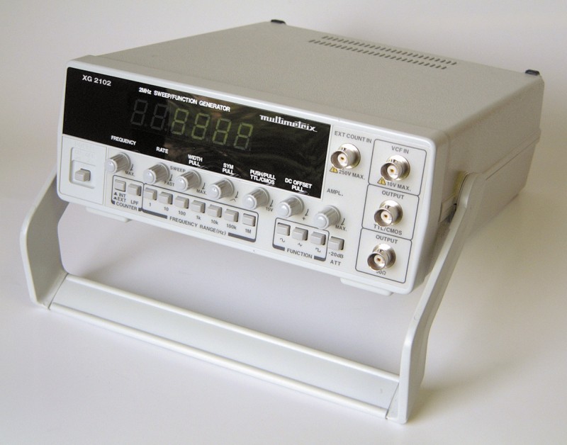 XG2102